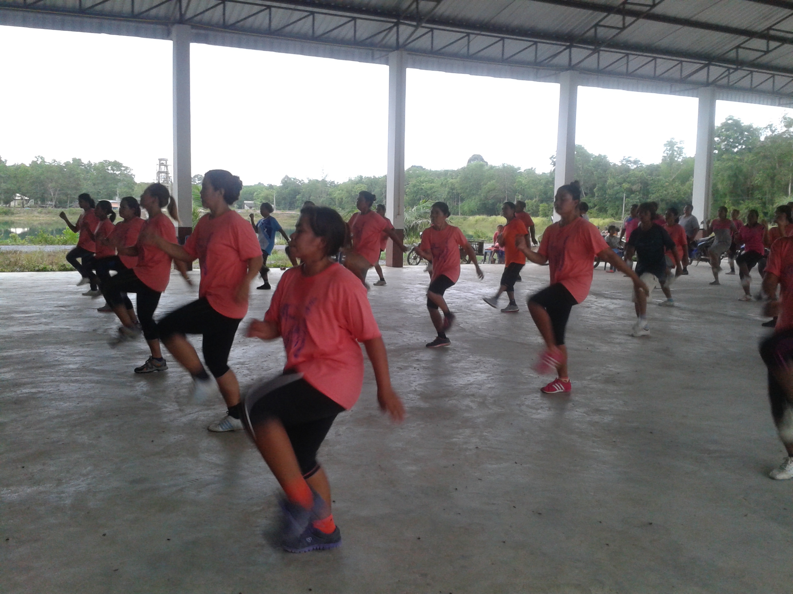 อบต.นางหลงขอเชิญชวนประชาชนตำบลนางหลงออกกำลังกายในทุกวัน ณ ลานกีฬา สนามกีฬา หมู่ที่ 1 - 7 ตำบลนางหลง